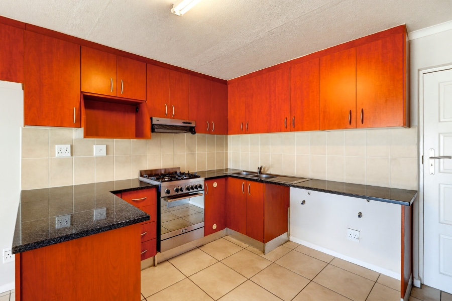 2 Bedroom Property for Sale in Whispering Pines Western Cape